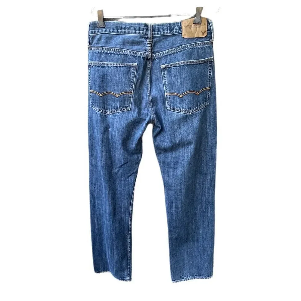 American Eagle men’s size 30/32 relaxed fit straight leg jeans.